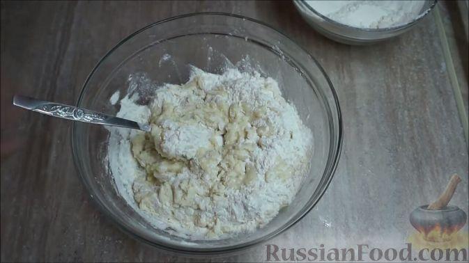 Сдобные булочки с корицей и сахаром